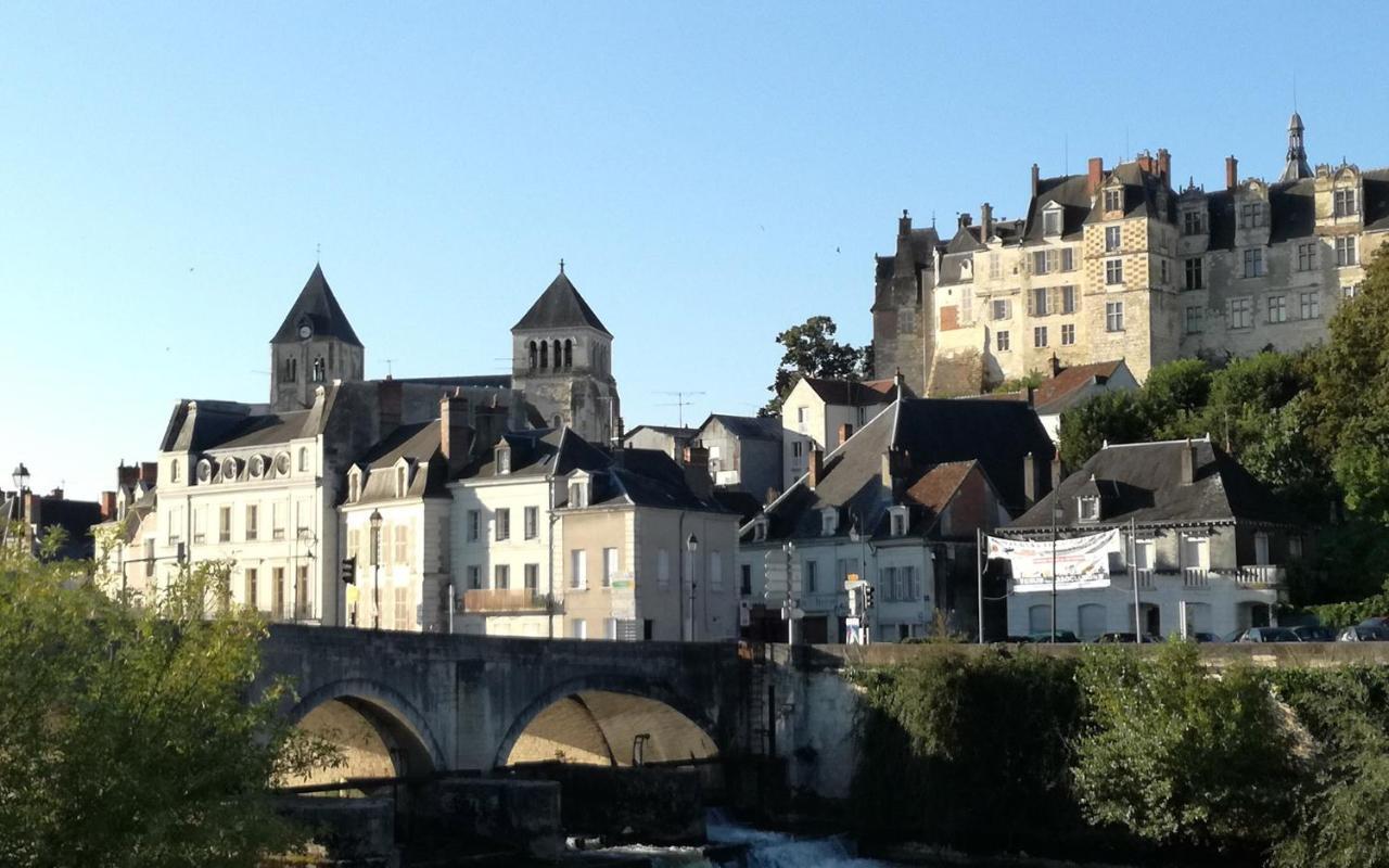 Au Pied Du Chateau Saint-Aignan  Exteriér fotografie